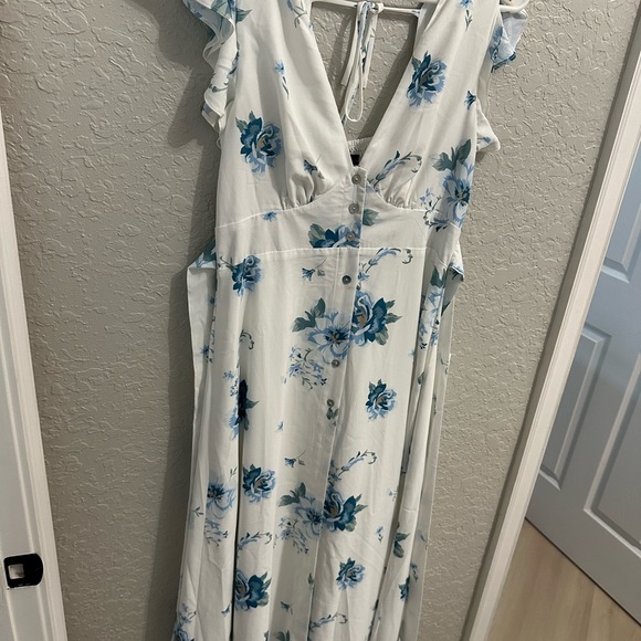 New without tags. Size Medium - Picture 3 of 3